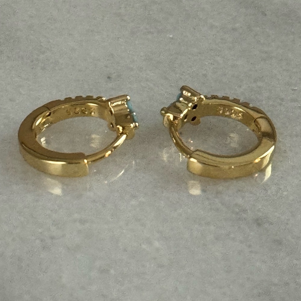 New Stock! Gold Turquoise Pave Huggie Hoop Flower Earrings 

Brand New - Picture 4 of 5